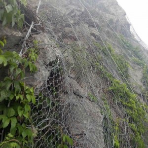 边坡防护网公路山体滑坡防坠网边坡生态防护网主动防护网钢丝绳网